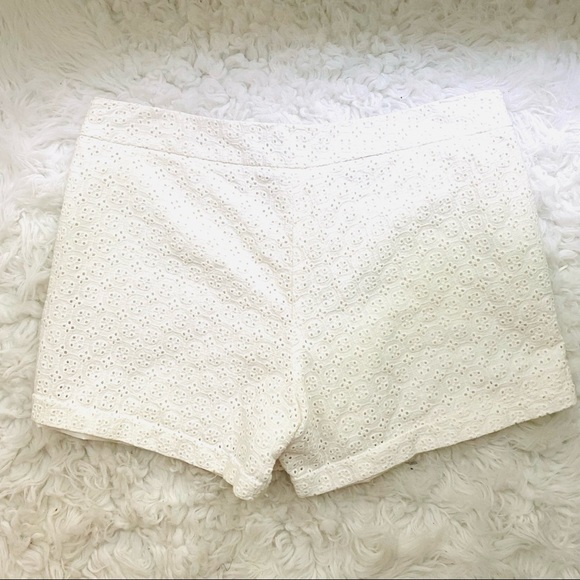 CYNTHIA ROWLEY White Eyelet Scalloped Pockets Lined Shorts Size 10 - Picture 6 of 7